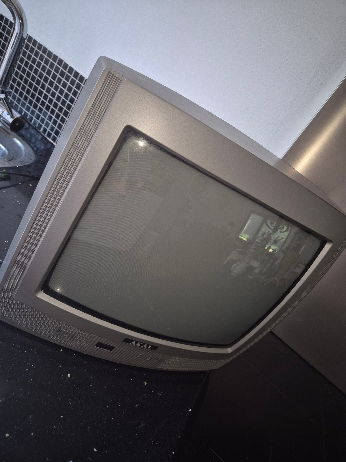 Akai CRT Kleurentelevisie - Vintage TV, Ophalen, Gebruikt, 50 Hz, Minder dan 40 cm