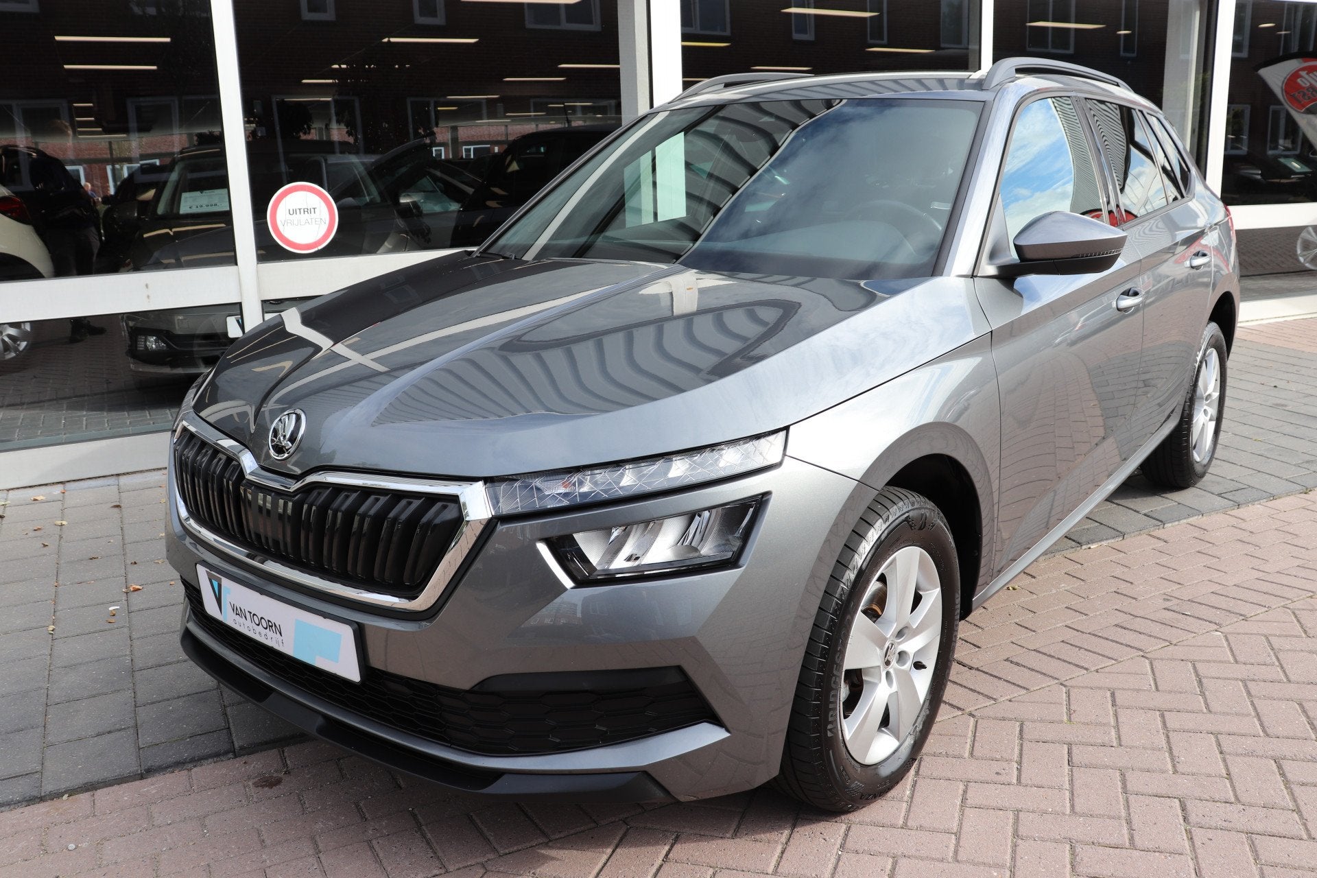 Skoda Kamiq 1.0 TSI Sport Business automaat . (bj 2022), Auto's, Skoda, Stof, Gebruikt, Parkeersensor, Origineel Nederlands