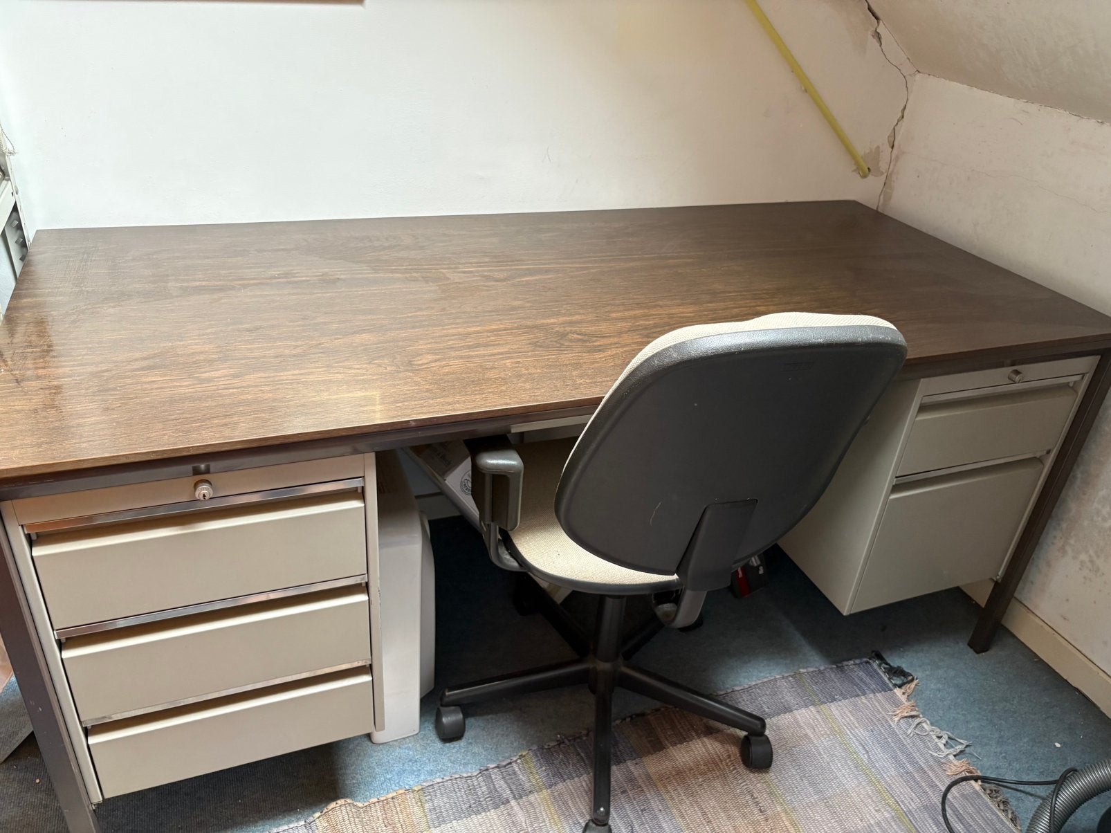 Ahrend bureau met 5 afsluitbare lades en stoel, Huis en Inrichting, Bureaus, Ophalen, Met lades, Gebruikt, Ahrend