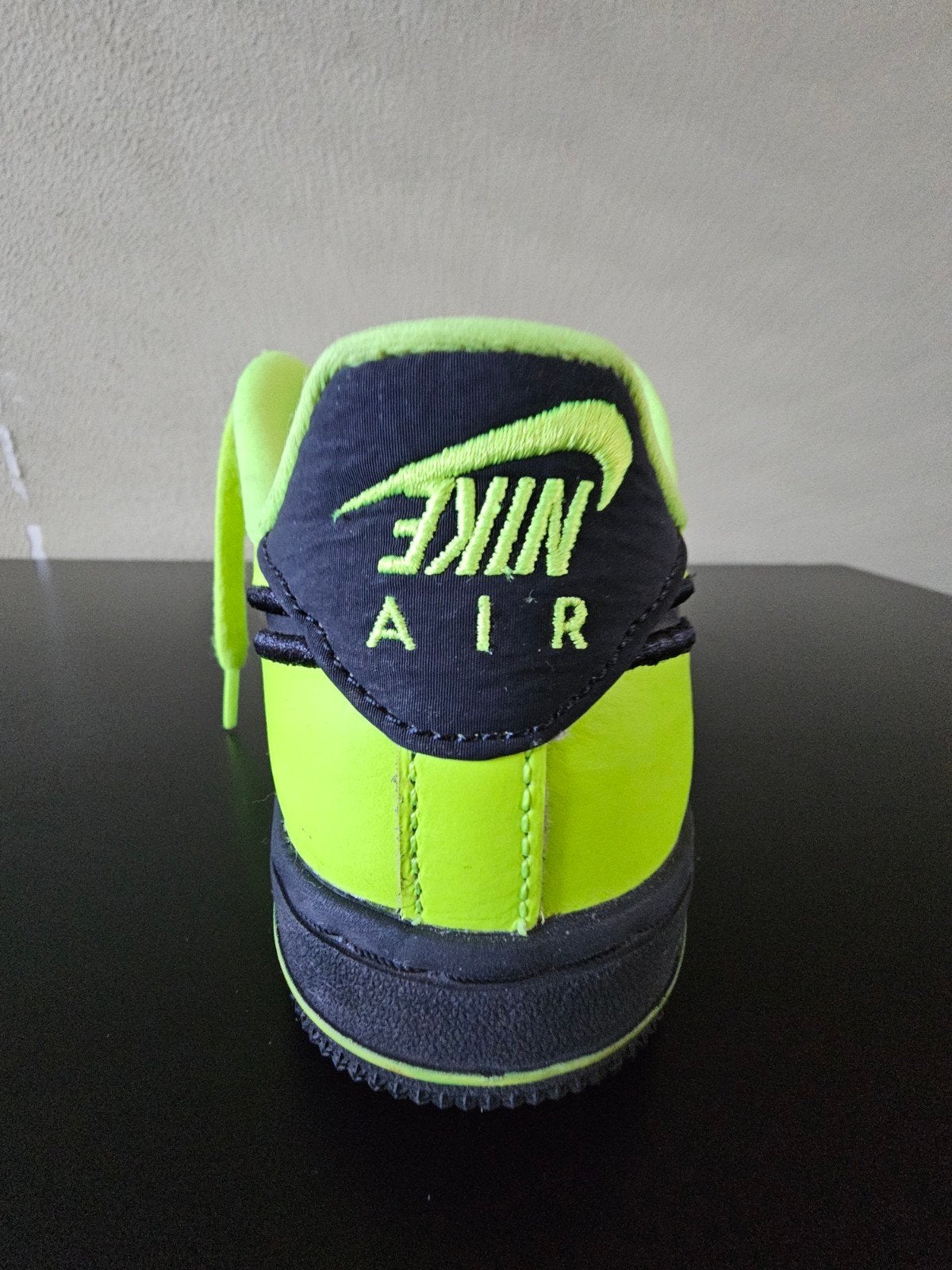 nike air, Ophalen of Verzenden, Zo goed als nieuw, Sneakers of Gympen