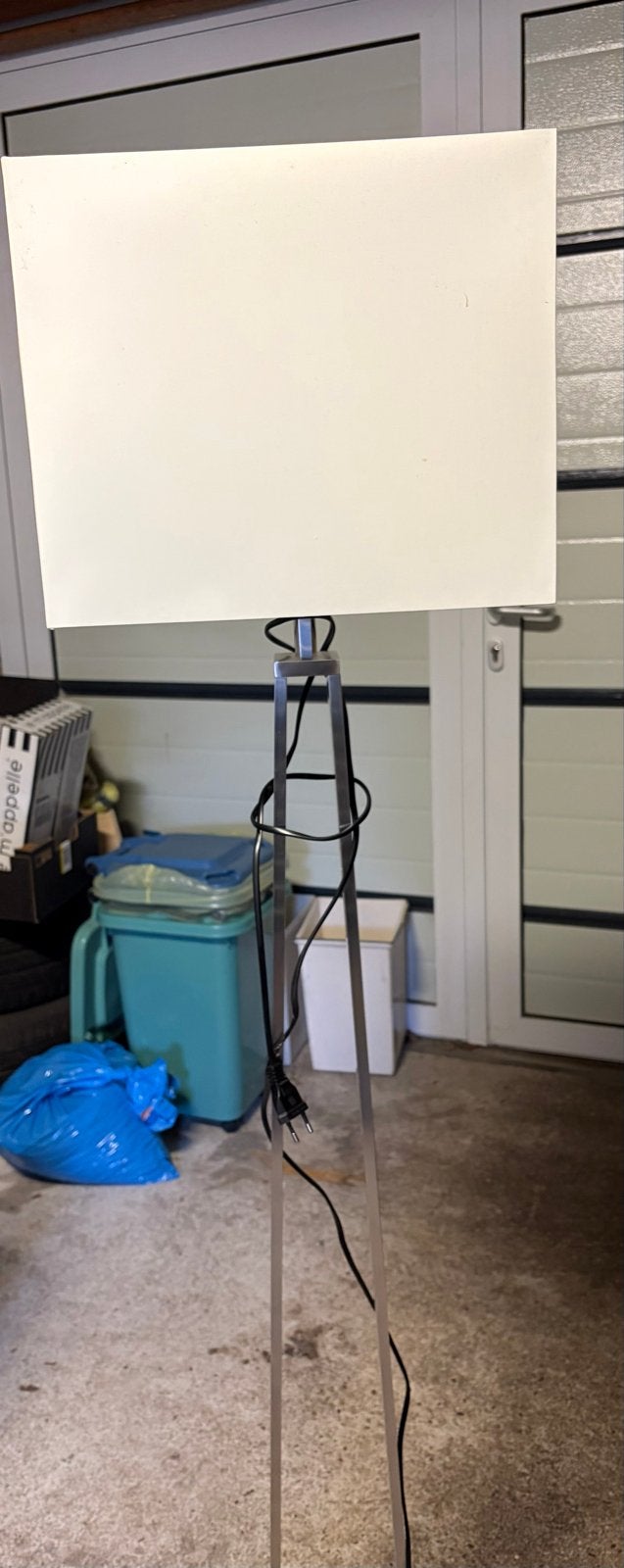 Staande lamp met dimmer en aluminium poot, 150 cm hoog, Huis en Inrichting, Lampen | Vloerlampen, Ophalen, Gebruikt, Metaal, 150 tot 200 cm