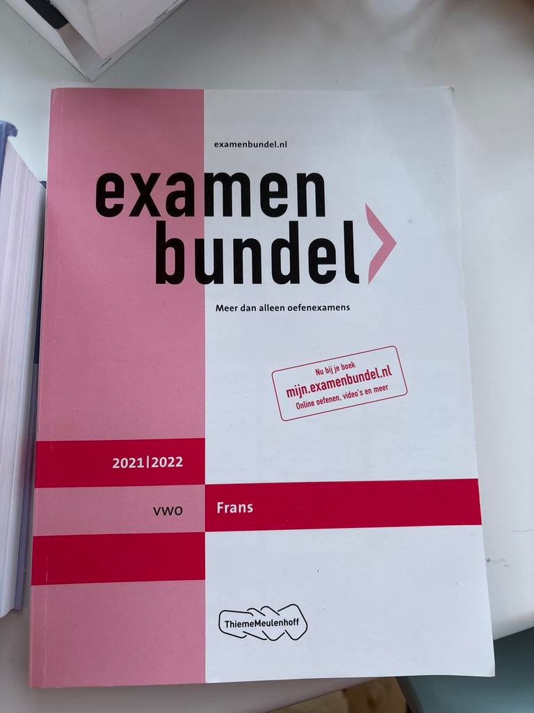 Examenbundel Frans VWO 2021/2022, Ophalen of Verzenden, Zo goed als nieuw, Non-fictie