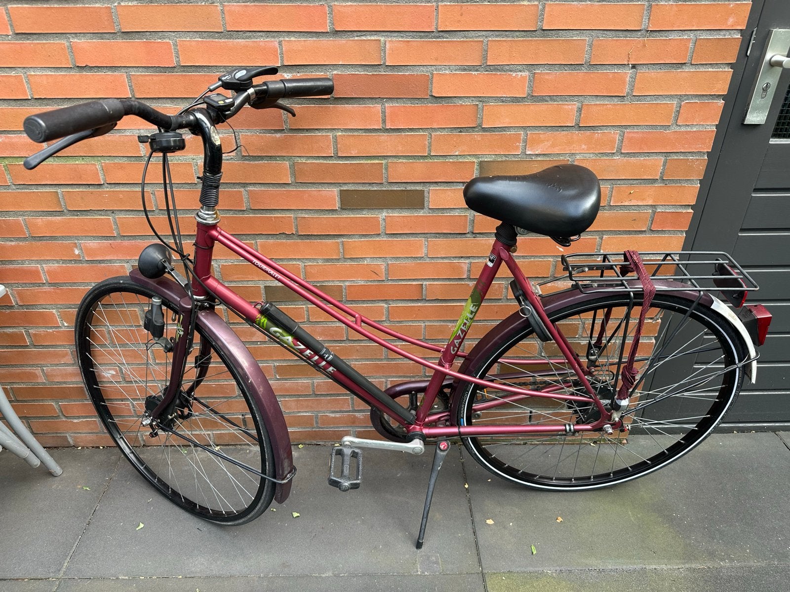 Gazelle damesfiets, d.rood, met bagagedrager, Ophalen, Velgrem, Versnellingen, Gazelle