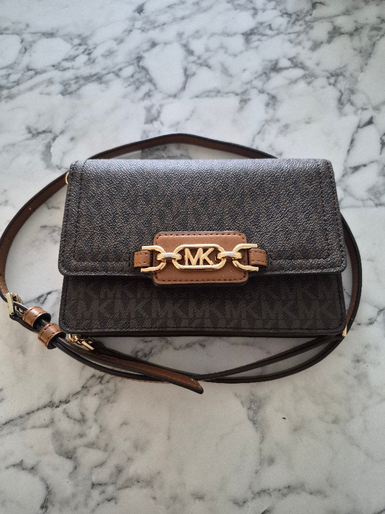 Michael Kors schoudertasje., Ophalen of Verzenden, Gebruikt, Bruin, Schoudertasje