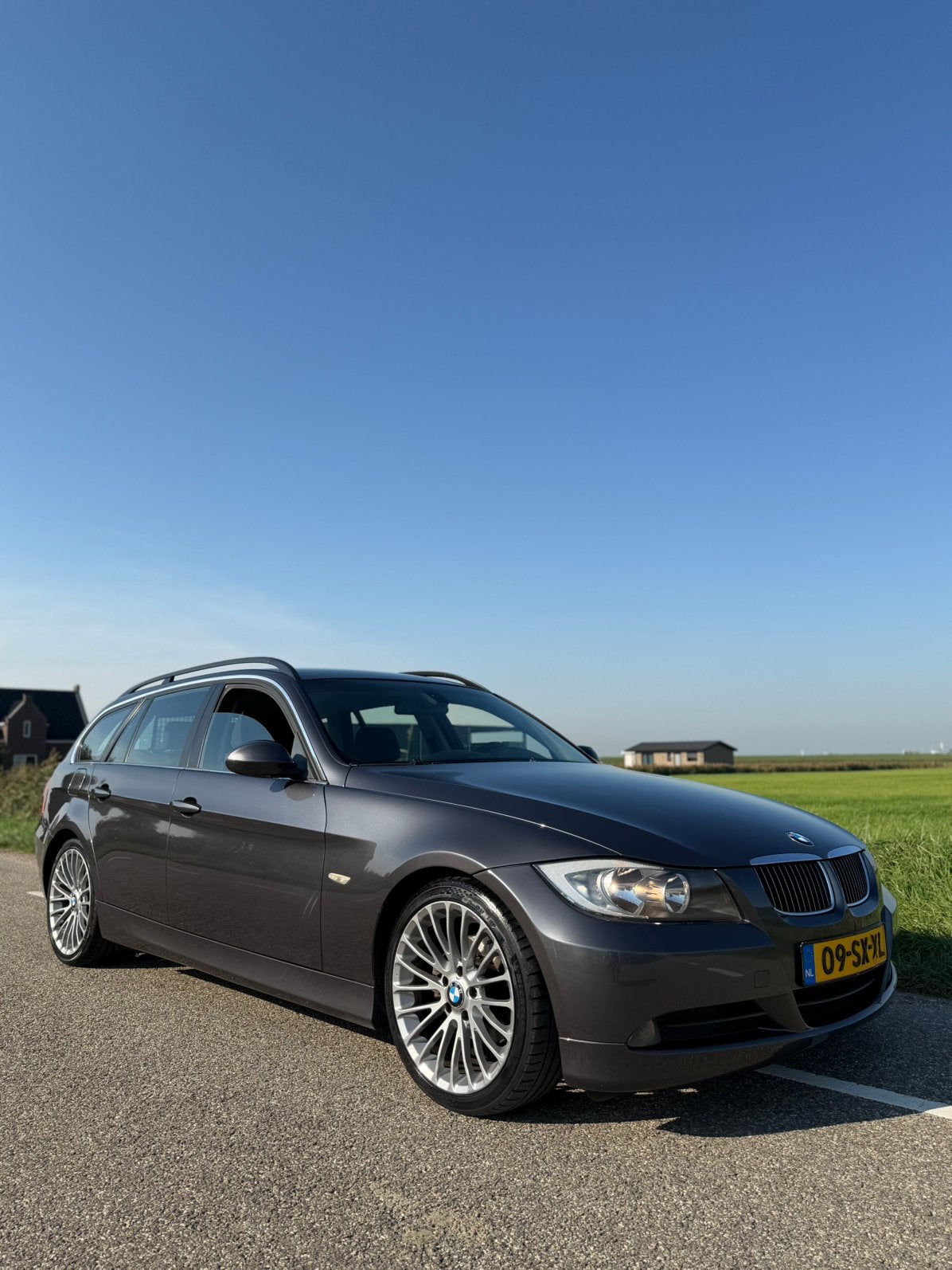 BMW 3-Serie 2.5 I 325 AUTOMAAT VOLLEDIG ONDERHOUDEN, Auto's, Automaat, Zwart, 2497 cc, 1600 kg