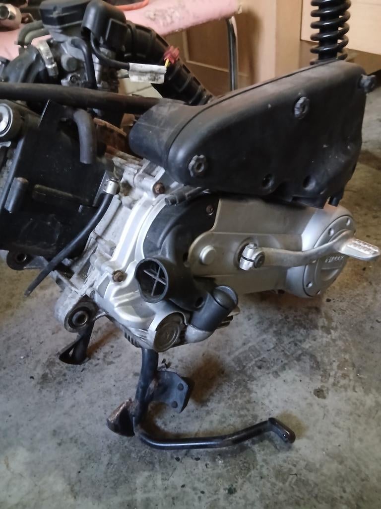 Piaggio 4T 2V Motorblok - Gebruikt, Ophalen of Verzenden