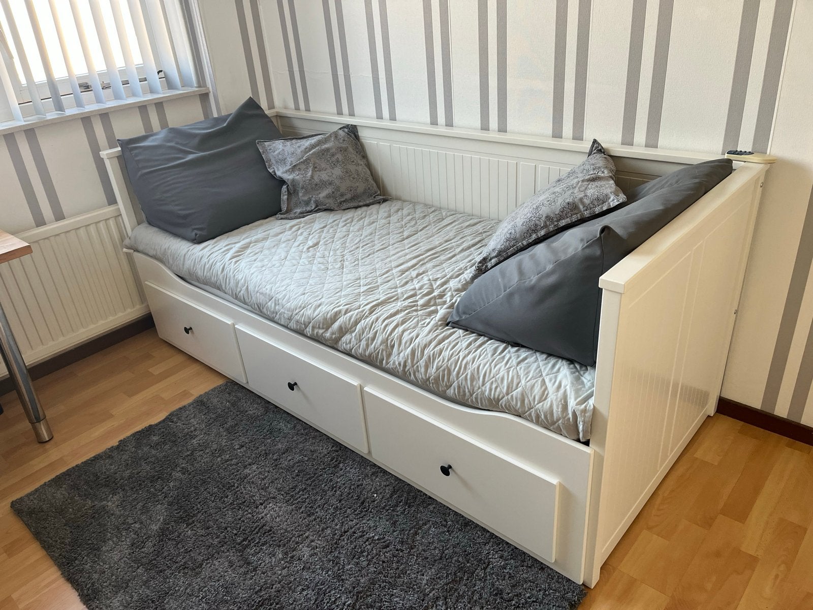 Ikea Hemnes bedbank uitschuifbaar 80x200/160x200