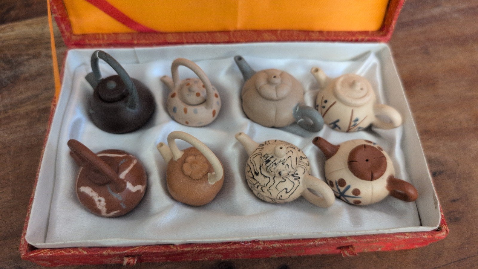 Set van 8 Chinese miniatuur theepotten in geschenkdoos, Ophalen of Verzenden