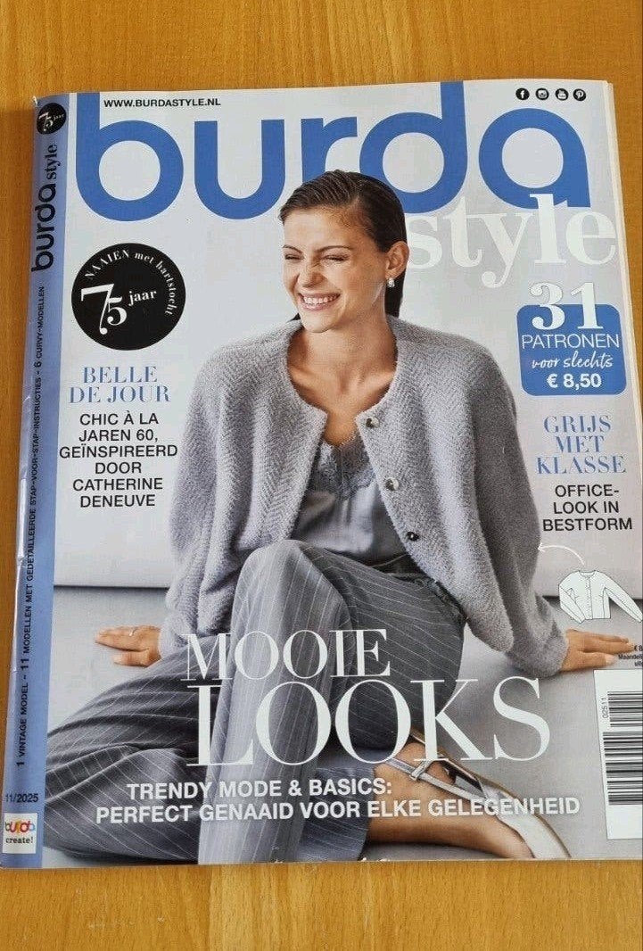 Burda compleet met 31 patronen., Ophalen of Verzenden, Zo goed als nieuw, Vrouw, Burda