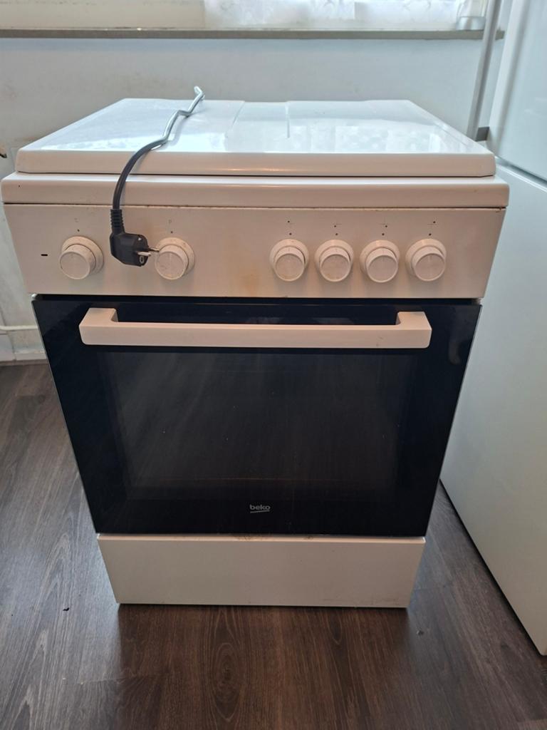 Beko Fornuis met Oven - Werkt Prima, Gratis Ophalen, Gebruikt, 60 cm of meer, Vrijstaand, Elektrisch