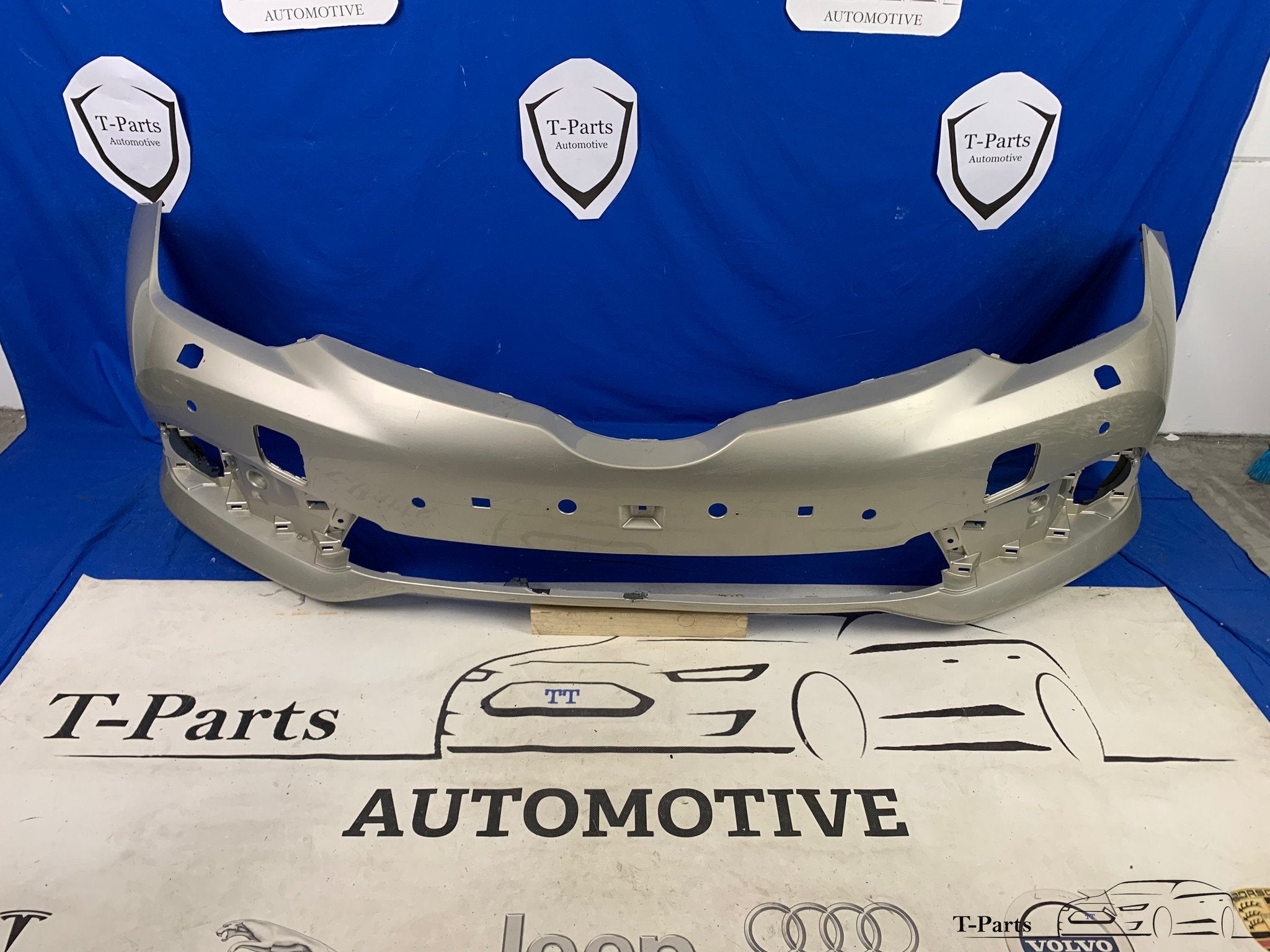 Toyota auris voorbumper sproeiers bumper 4x pdc, Info@fabrikant.eu, Ophalen of Verzenden, Toyota, Bumper