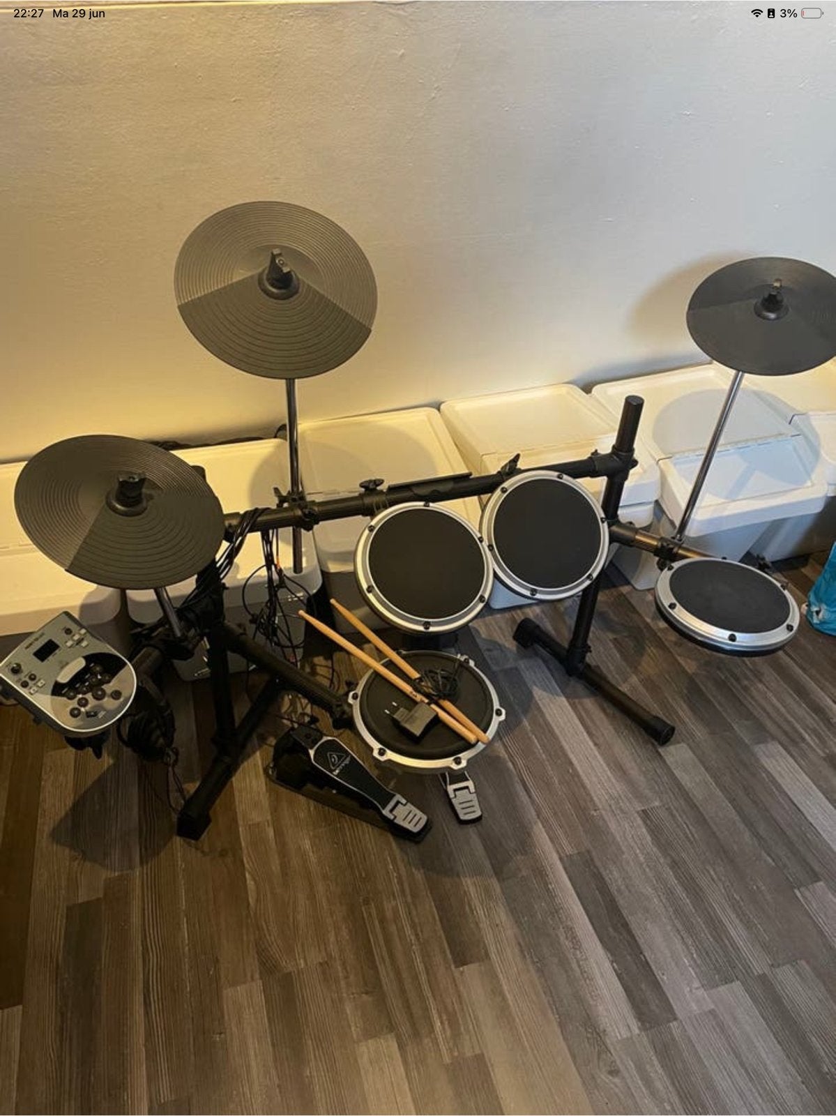 Behringer Elektronisch drumstel + drumkruk + drumstokken, Muziek en Instrumenten, Ophalen, Zo goed als nieuw, Trommel