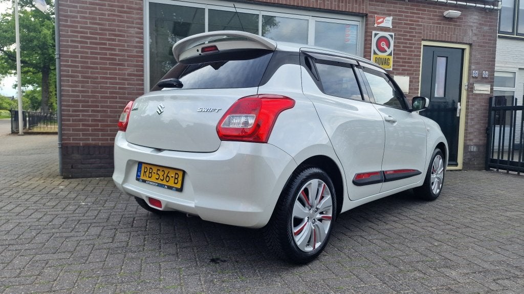 Suzuki Swift 1.0 Select, Stoelverwarming, Navigatie, Auto's, Stof, Gebruikt, 840 kg, Origineel Nederlands