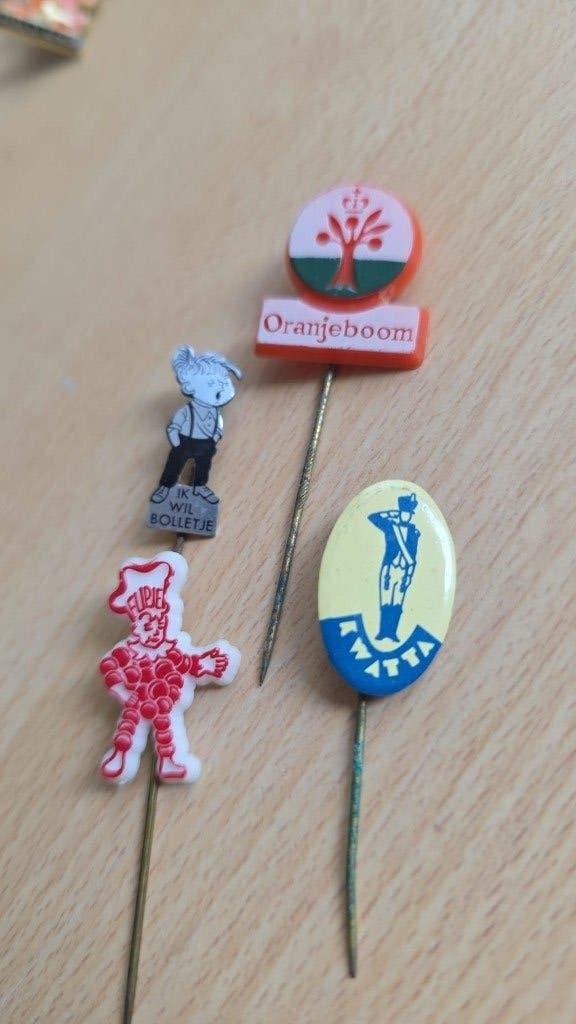 Zeldzame Speldjes bekende onderwerpen, Ophalen of Verzenden, Gebruikt, Overige onderwerpen, Speldje of Pin