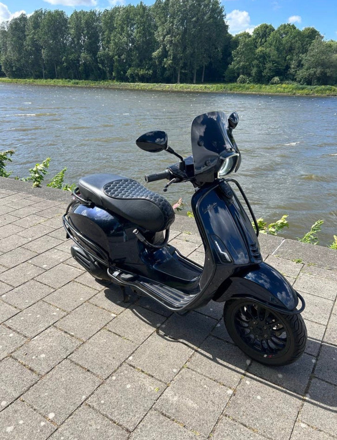 Vespa Sprint 50cc 2021 - Full Custom, Fietsen en Brommers, Ophalen, Maximaal 45 km/u, Zo goed als nieuw, Benzine