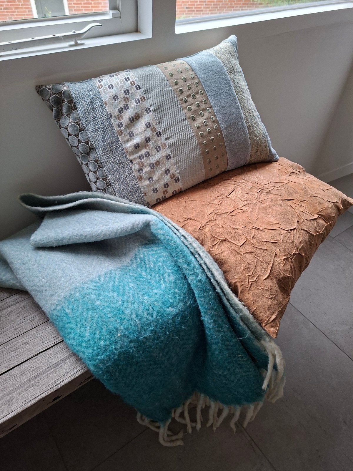 Luxe sierkussens en wollen plaid, Ophalen, Gebruikt, Overige materialen, Meerkleurig
