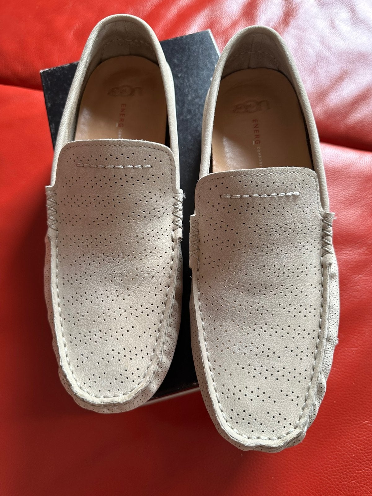 Nieuwe UGG Loafers Beige Maat 44,5, Ophalen of Verzenden, Nieuw, Overige kleuren, Loafers