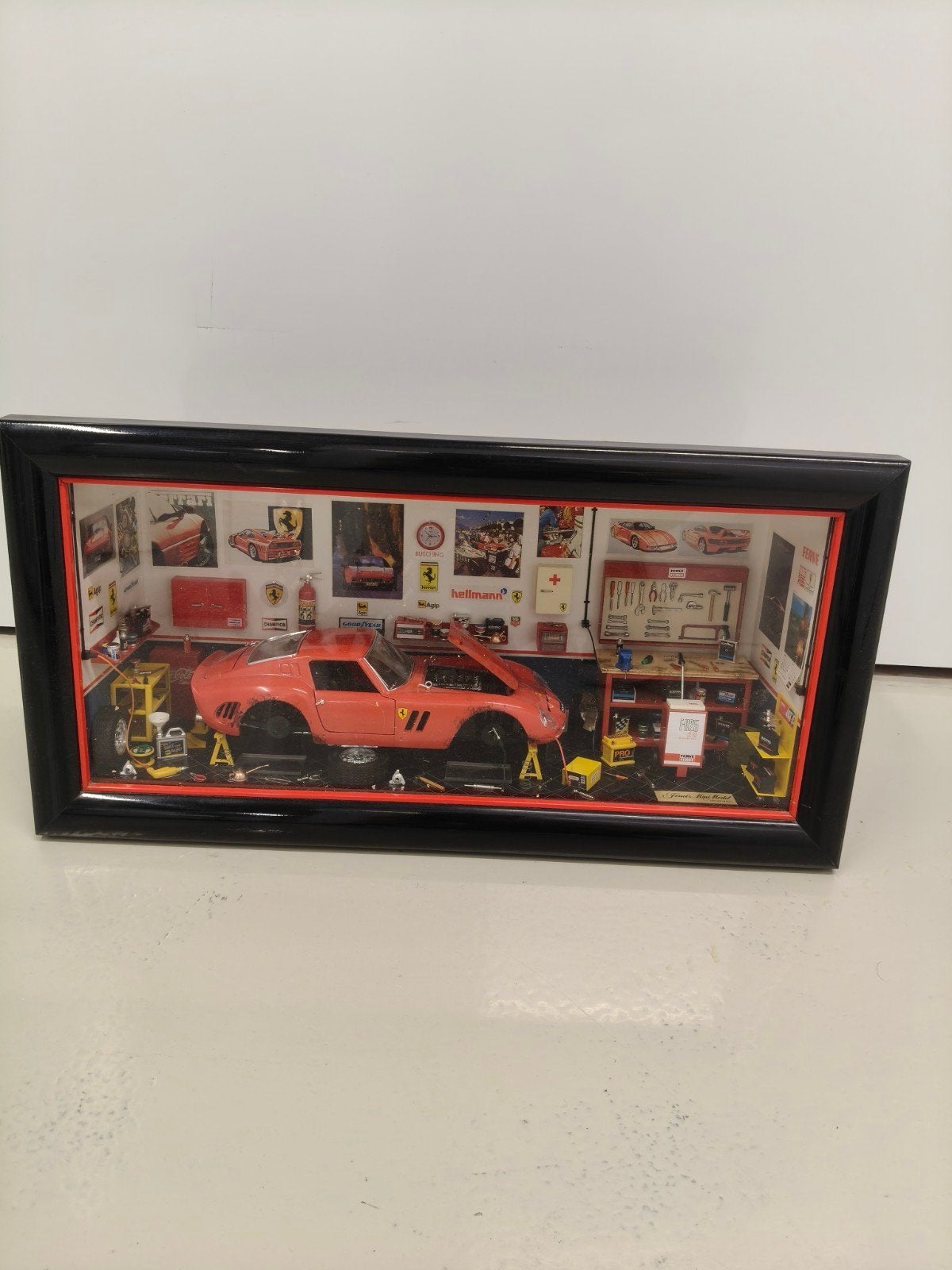 Ferret's Ferrari 250 GTO (1962) Diorama schaal 1:18, Ophalen of Verzenden