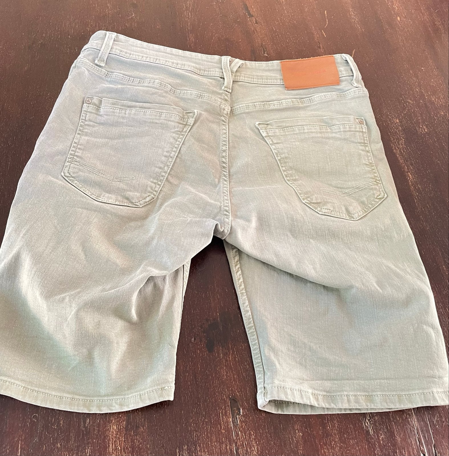 Hallinger lichtgroene korte broek maat M, Kleding | Heren, Ophalen, Nieuw, Overige kleuren, W33 - W34 (confectie 48/50)