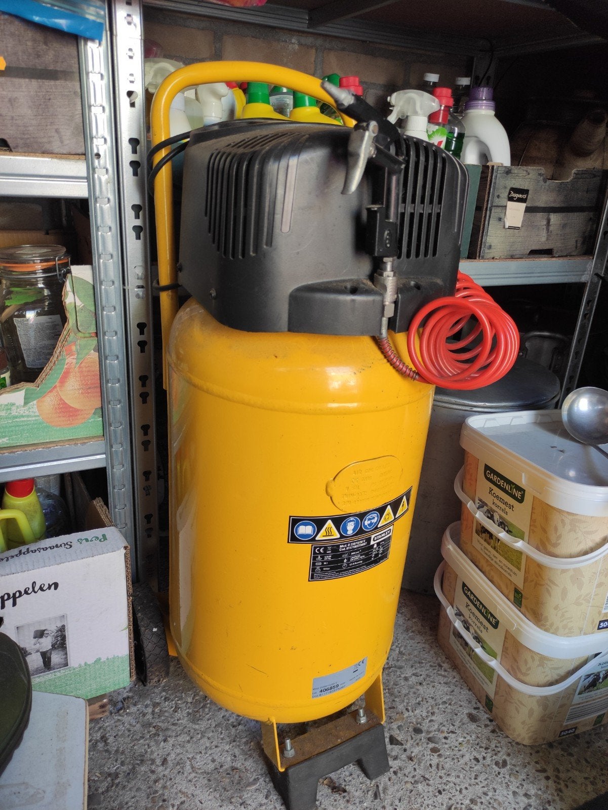 Stanley Compressor D230/10/50V - Olievrij en Mobiel, 25 tot 100 liter, Ophalen, Minder dan 200 liter/min, Olievrij