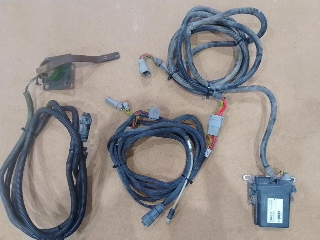 SBG STU Computer + hydrauliek ventiel en kabels., Ophalen