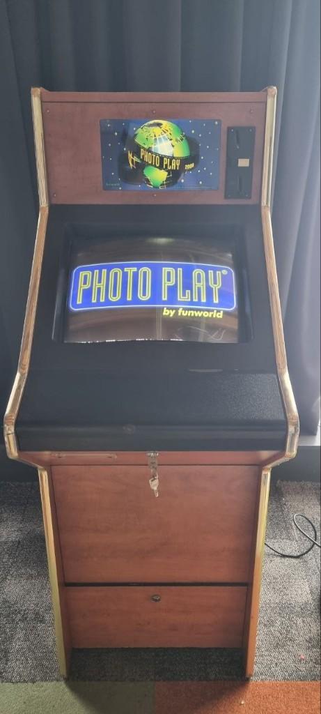 Funworld Photo Play 2000 Arcade Kast / Quiz Automaat, Verzamelen, Ophalen, Gebruikt