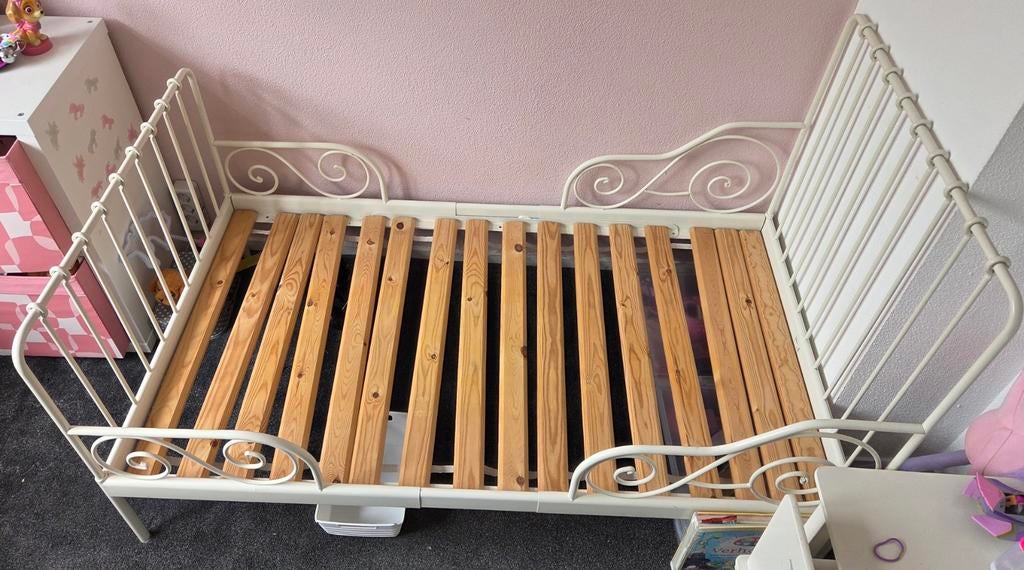 IKEA MINNEN uitschuifbaar kinderbed (wit), Ophalen