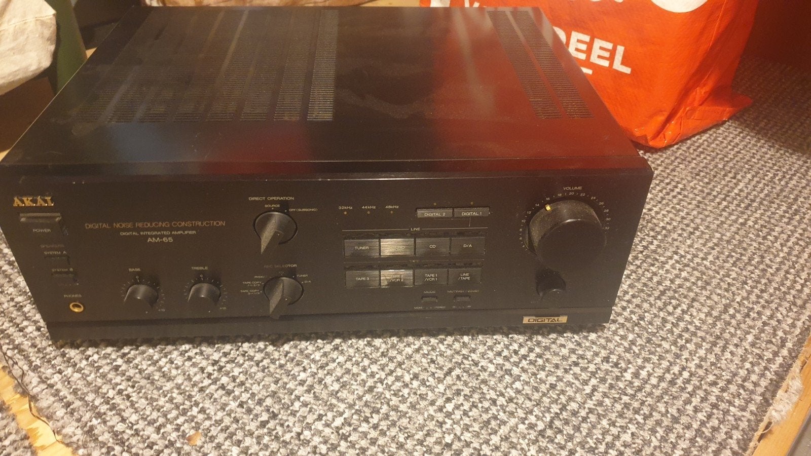 Akai AM-65 Digital Integrated Amplifier - Zwart, Ophalen of Verzenden, Gebruikt, Overige merken