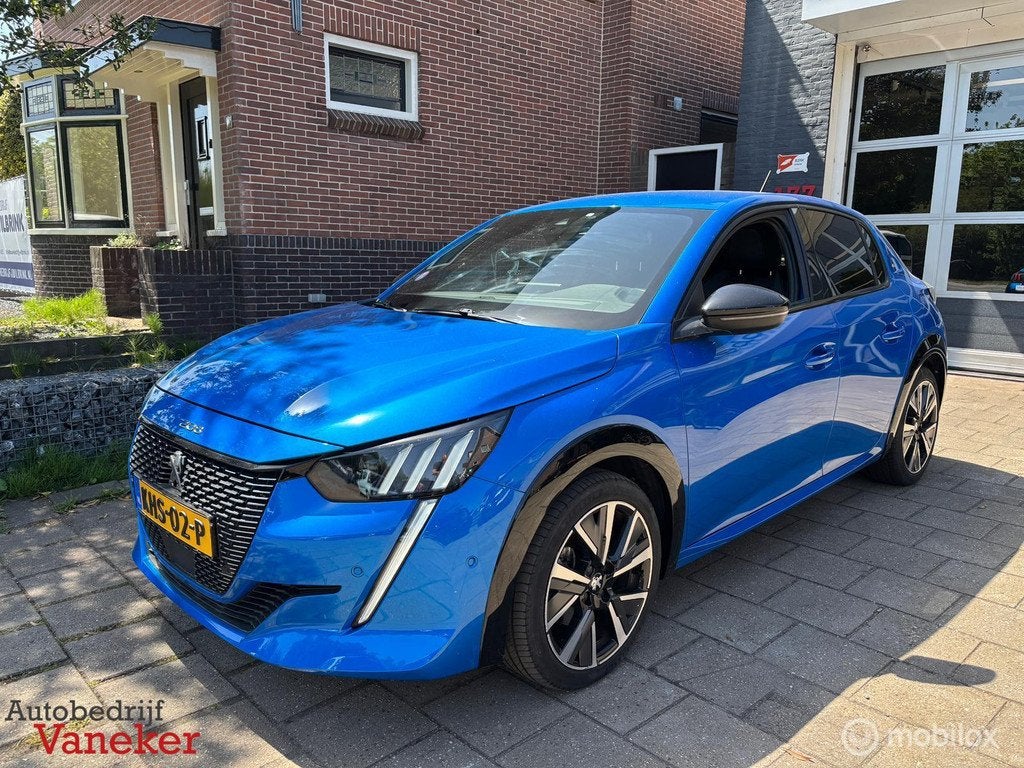 Peugeot 208 1.2 PureTech GT Pack|Vertigo Blue|Carplay|Camera, Voorwielaandrijving, 101 pk, Gebruikt, Blauw