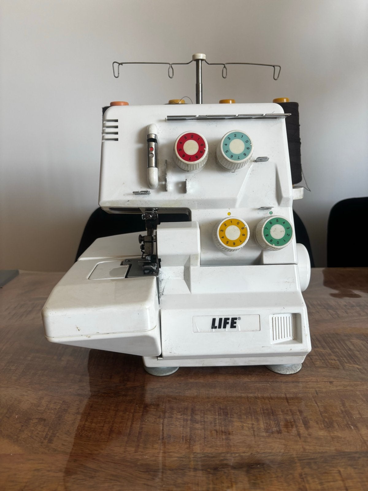 LIFE Lockmachine - Perfect voor al uw naaiprojecten, Ophalen, Gebruikt, Lockmachine, Overige merken