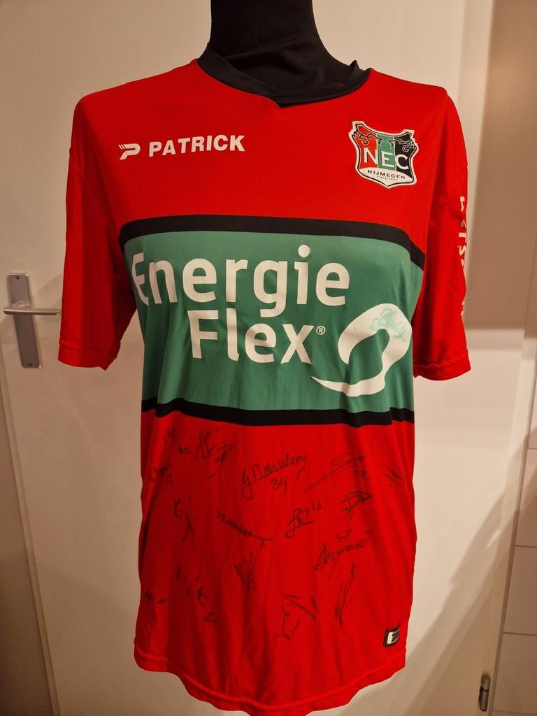 Gesigneerd NEC Nijmegen shirt - Tom Overtoom #12, Sport en Fitness, Maat L, Ophalen of Verzenden, Nieuw, Shirt