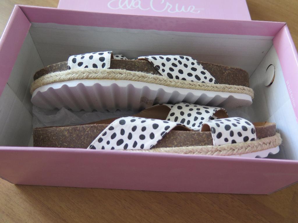 Ella Cruz slippers, maat 38, nieuw!, Wit, Nieuw, Ophalen of Verzenden, Espadrilles of Moccasins