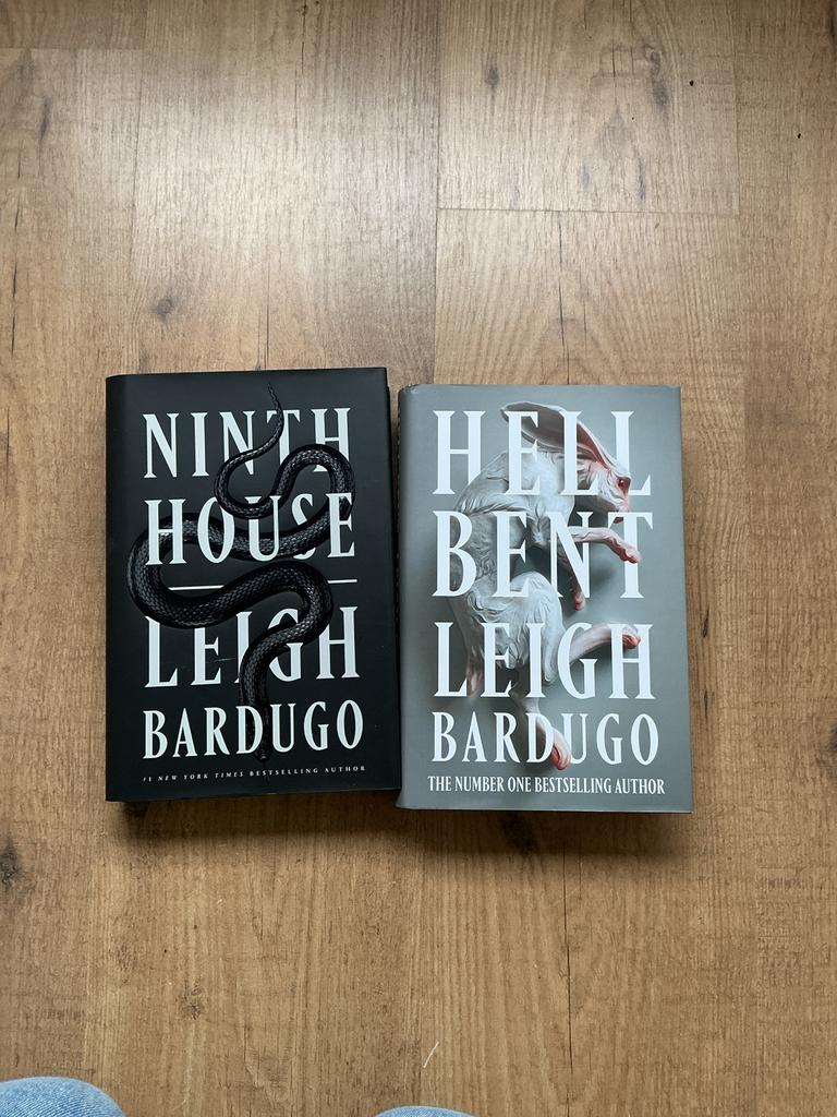 Ninth House & Hell Bent - Leigh Bardugo (Engels hardcover), Ophalen of Verzenden, Zo goed als nieuw, Nederland