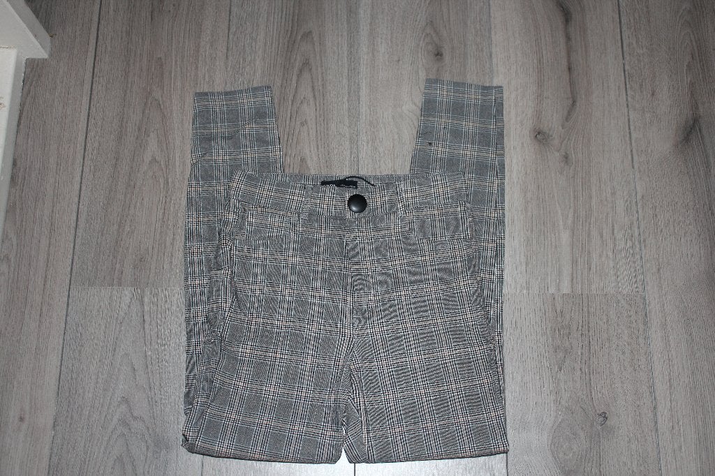 Leuke broek van Zara - zwart wit beige geruit hoge taille M, Maat 38/40 (M), Ophalen of Verzenden, Lang, Gedragen