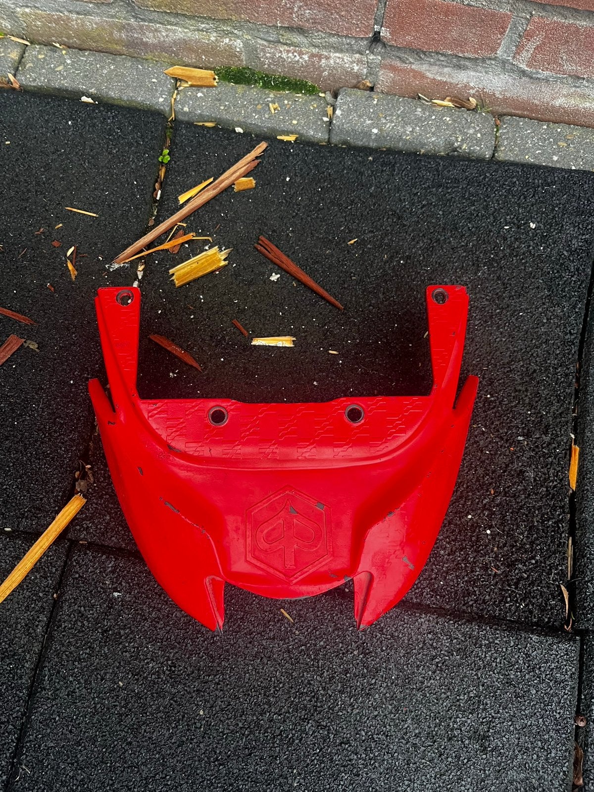 Piaggio zip sp vleugel spoiler, Fietsen en Brommers, Ophalen of Verzenden, Zo goed als nieuw, Zadel, Piaggio