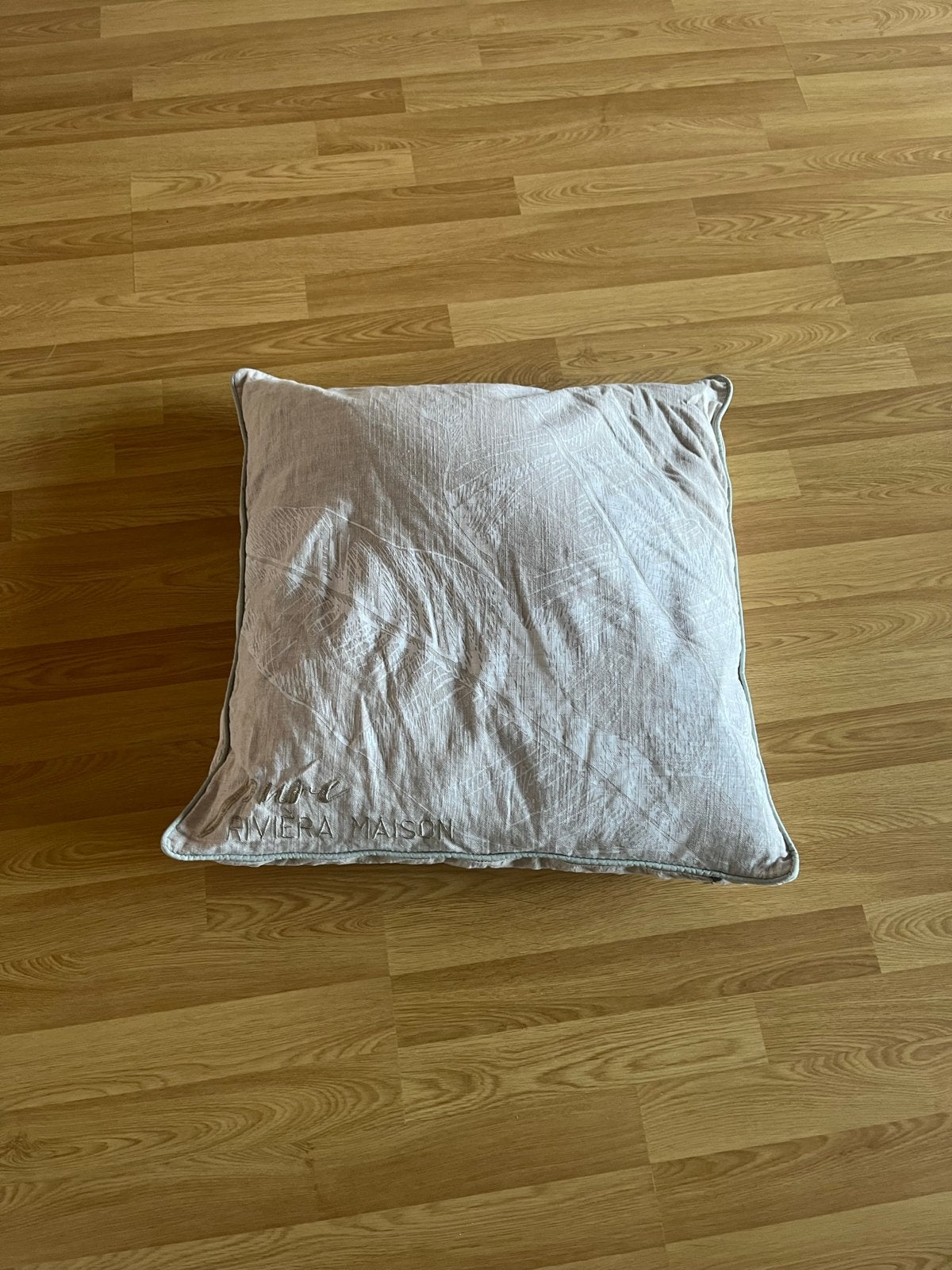 Riviera Maison kussen - Zo goed als nieuw, Inclusief binnenkussen, Beige, Riviera Maison, Vierkant