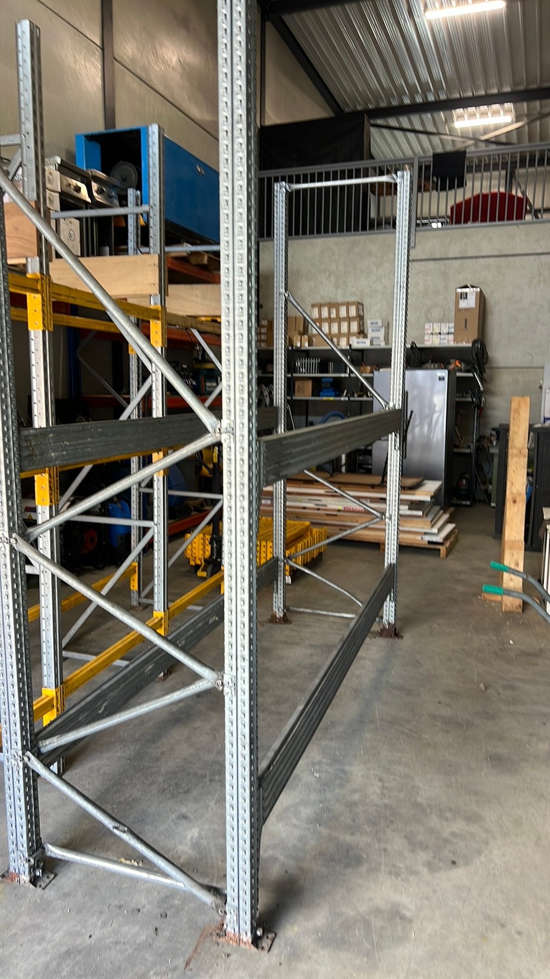 Magazijn/palletstelling 54 meter 3 meter hoog, Doe-het-zelf en Verbouw, Steigers, Ophalen of Verzenden, Gebruikt, Overige typen