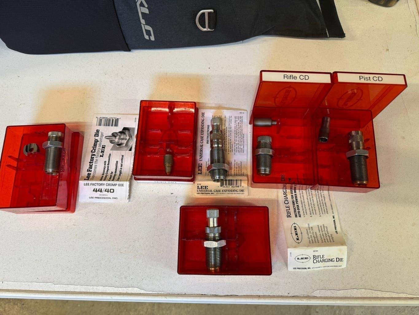 LEE RCBS herlaad die-sets, Ophalen