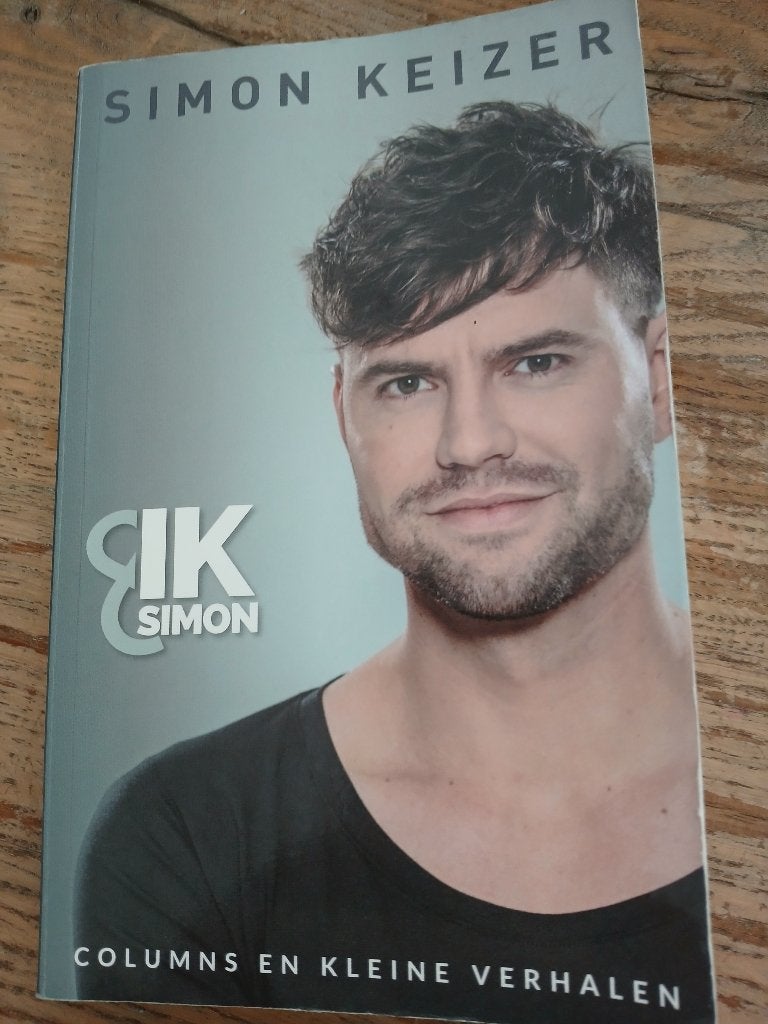 Boek: IK Simon - Columns en kleine verhalen van Simon Keizer, Gelezen, Ophalen of Verzenden, Simon Keizer, Eén auteur