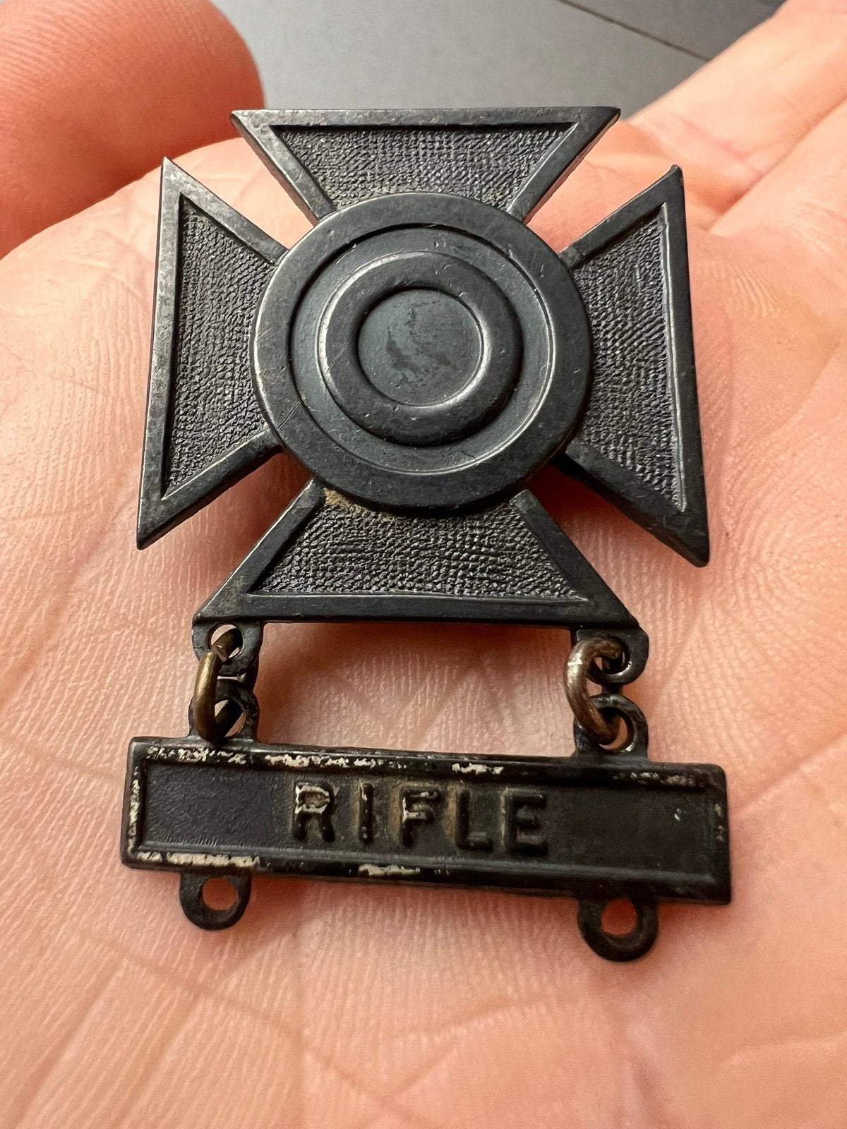 WO2 Amerikaans STERLING Marksman Badge Rifle M1 Garand 1903, Amerika, Verzenden, Embleem of Badge