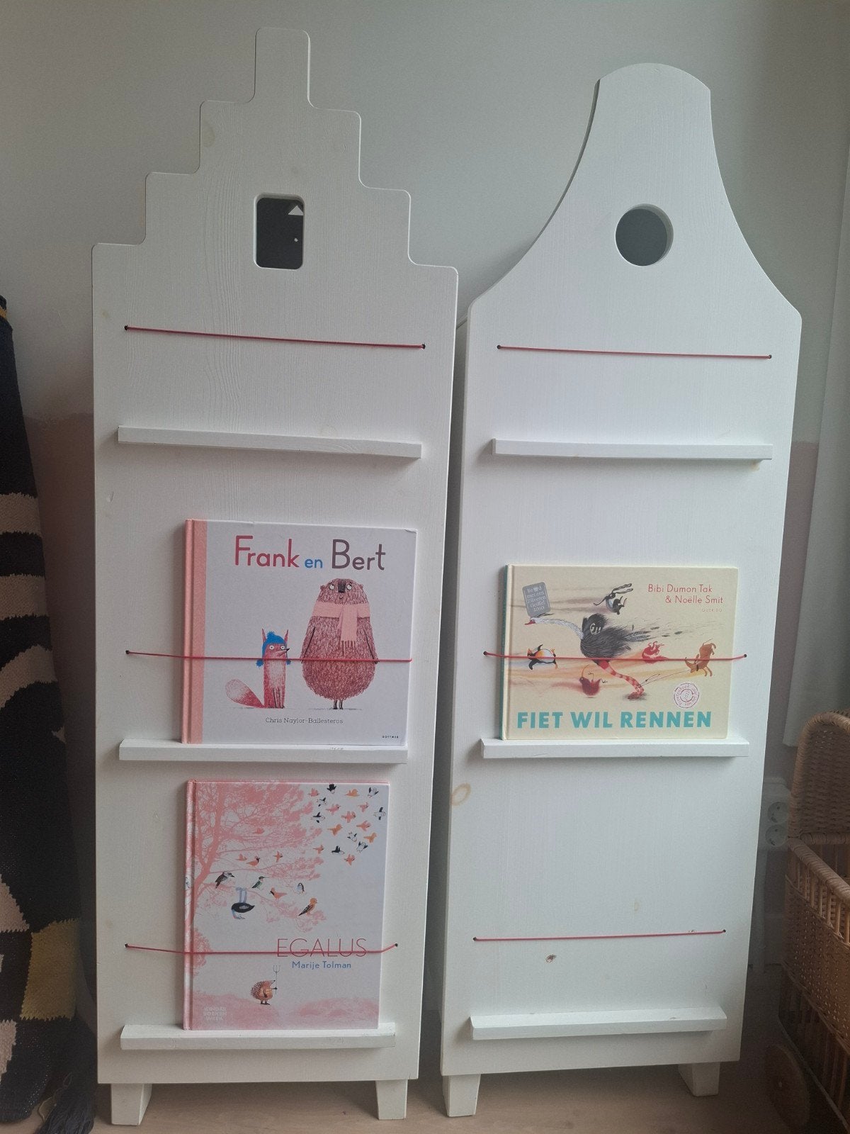 Leuke, wit houten boekenkastjes (zonder de boeken), Ophalen, Gebruikt, 105 cm of meer, Minder dan 50 cm