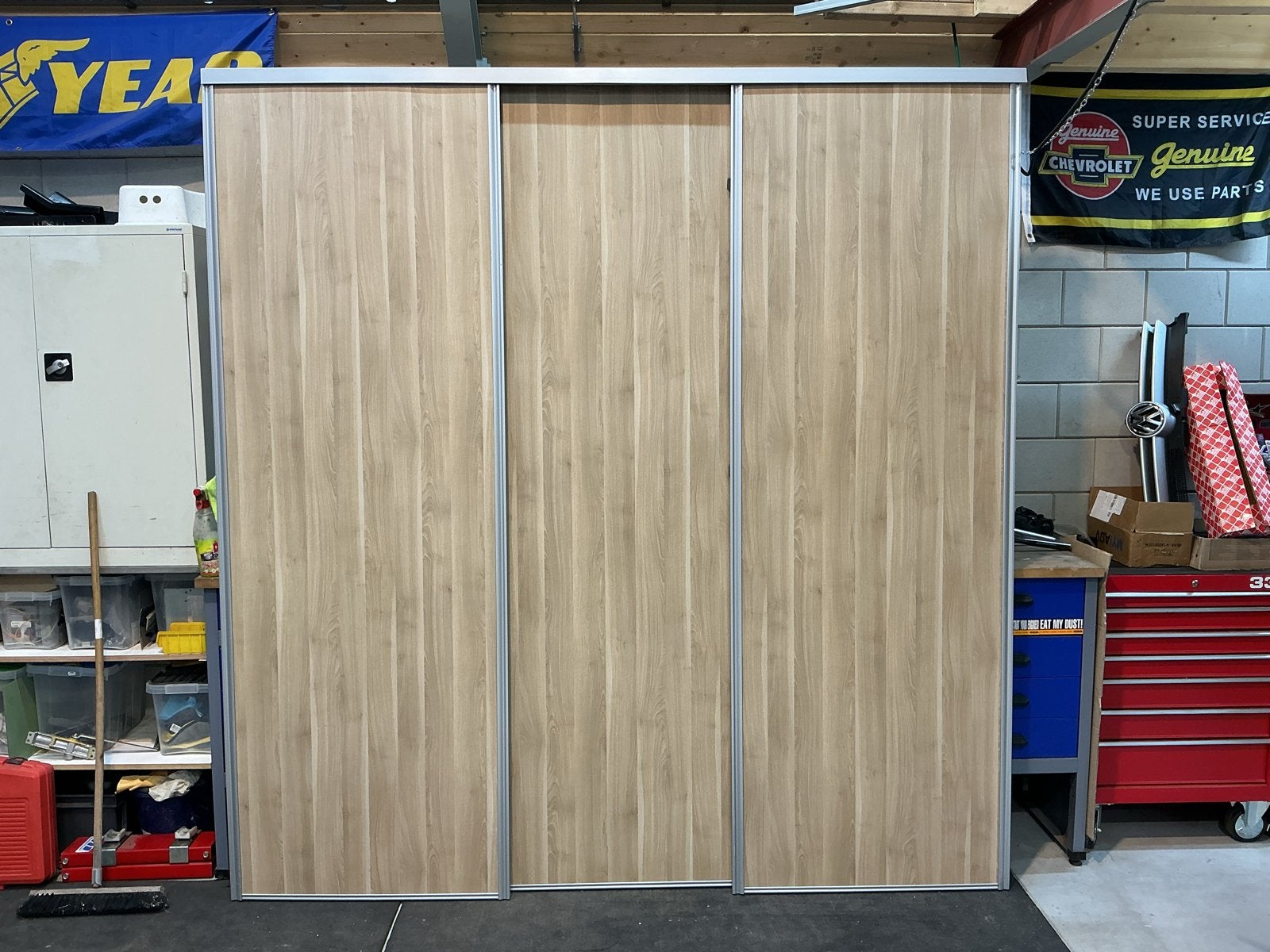 Schuifdeurkast op maat - Houtlook met aluminium frame, Ophalen, Gebruikt, 200 cm of meer, 200 cm of meer