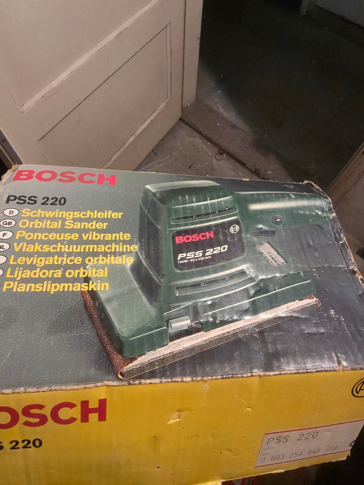 Bosch PSS 220 Vlakschuurmachine - Zo goed als nieuw, Ophalen of Verzenden
