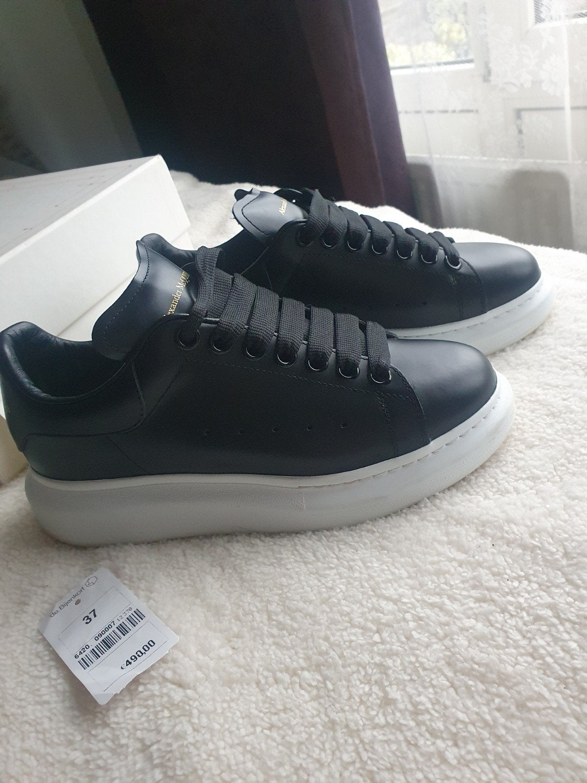 Alexander McQueen te koop mt 37, Kleding | Dames, Schoenen, Ophalen of Verzenden, Zo goed als nieuw, Wit, Sneakers of Gympen