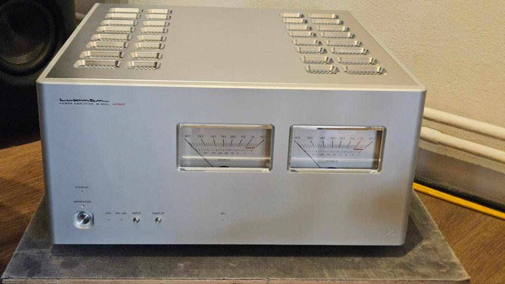 Luxman M900u referentie stereo eindversterker, Audio, Tv en Foto, Versterkers en Receivers, Ophalen, Zo goed als nieuw, 120 watt of meer