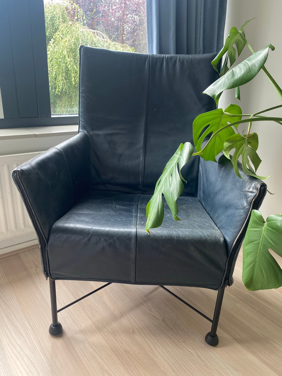 Montis Charly fauteuil/relaxstoel - donkerblauw leer, Ophalen, Gebruikt, Minder dan 75 cm, Leer