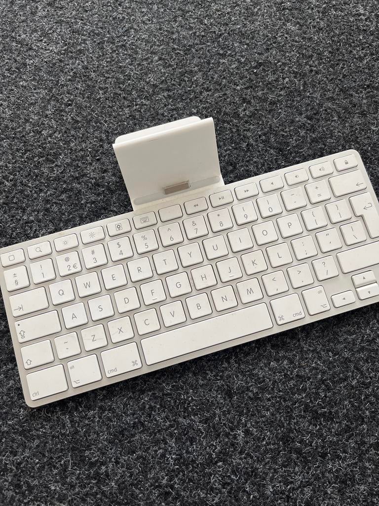 Apple draadloos toetsenbord met iPad houder, Computers en Software, Muizen, Ophalen, Gebruikt, Draadloos, Overige typen
