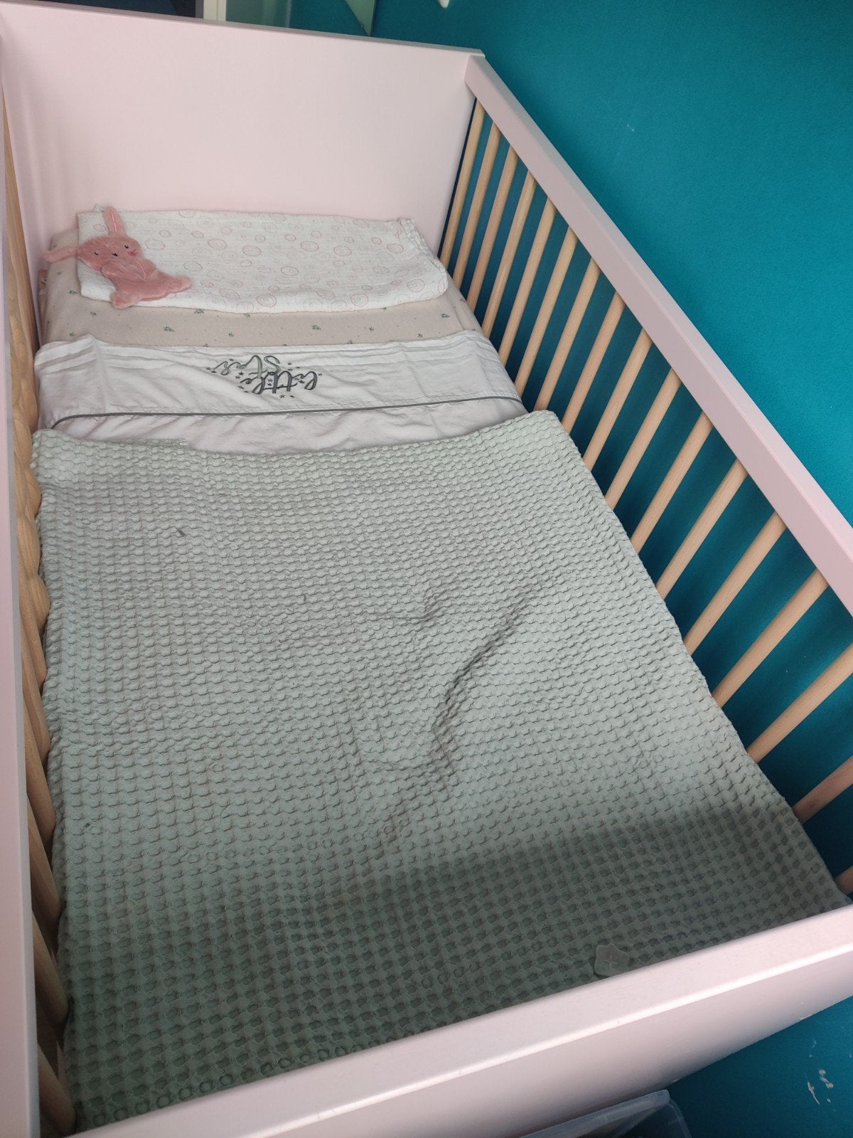 Mooi Ikea kinderledikant met lichte gebruikssporen, Huis en Inrichting, Slaapkamer | Bedden, Ophalen, Gebruikt, 190 cm of minder