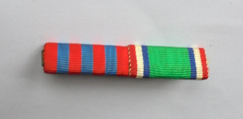 Baton Nederland Nieuw Guinea herinneringskruis en TMPT kruis, Verzamelen, Ophalen of Verzenden, Landmacht, Nederland, Lintje, Medaille of Wings