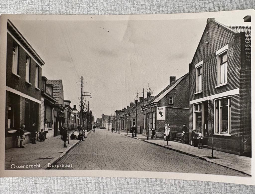 Ossendtecht Dorpstraat fotokaart, Verzenden, Voor 1920, Limburg